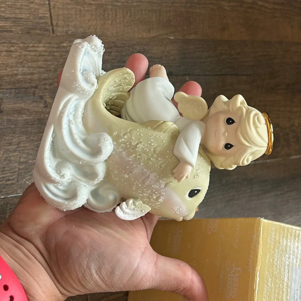 Precious Moments Fountain of Angels 1997 Chapel Exclusive Figurine 384844 Enesco
